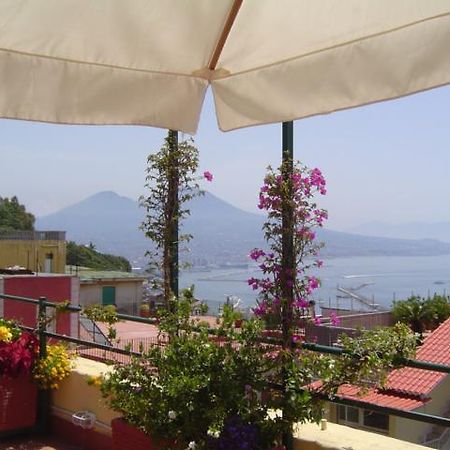 Una Terrazza Sul Golfo Naples Luaran gambar