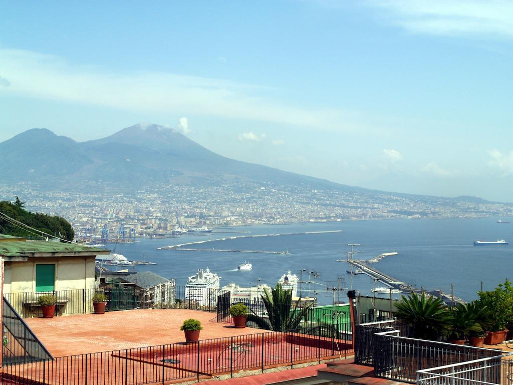 Una Terrazza Sul Golfo Naples Luaran gambar