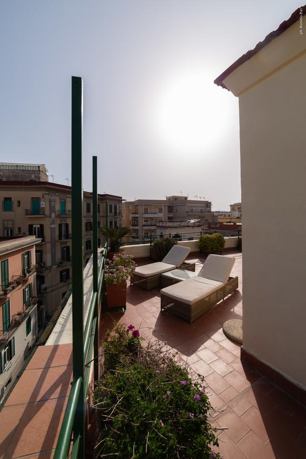 Una Terrazza Sul Golfo Naples Luaran gambar